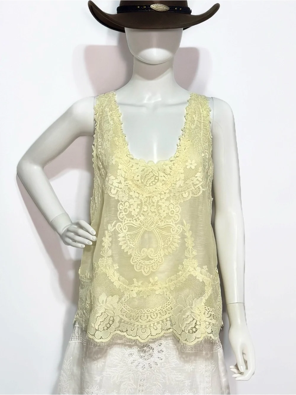 Zimmermann Boho pastel yellow lace top in linen | Size 1/S - Picture 5 of 9